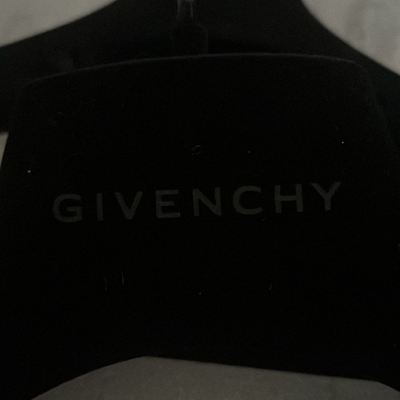 Givenchy EUC Velvet Hangers Set of 2 - Picture 3 of 3